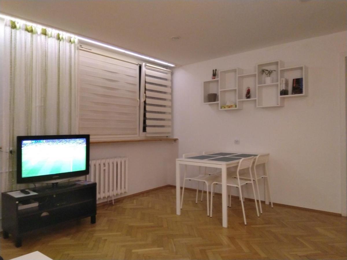 דירות ורוצלב Apartament Zielona Wierzba Blisko Sky Tower מראה חיצוני תמונה